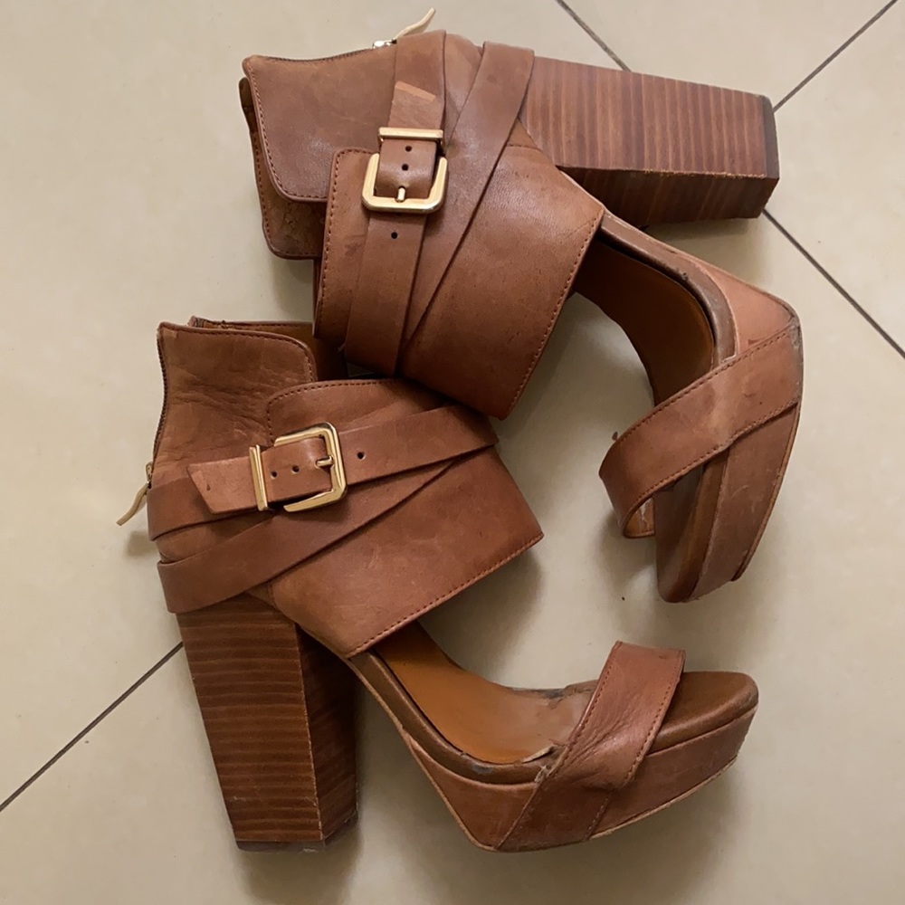 BCBG Generation Shoes with box